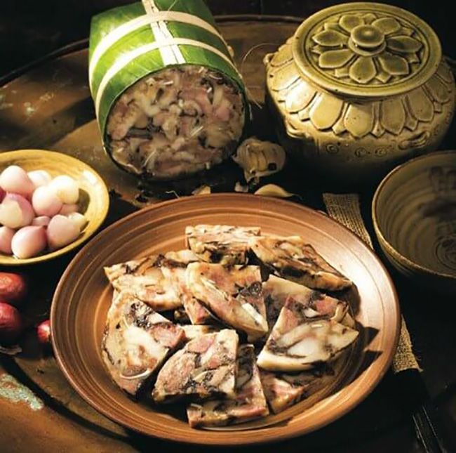 Cách làm giò thủ mỗi dịp tết hay ngày thường làm món đãi khách. cach-lam-gio-thu